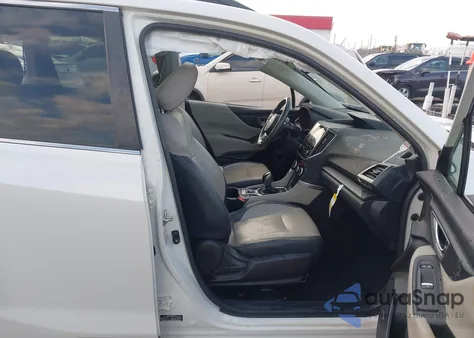 2020 Subaru Forester Limited z USA, uszkodzony, nr VIN JF2SKAUC3LH401658